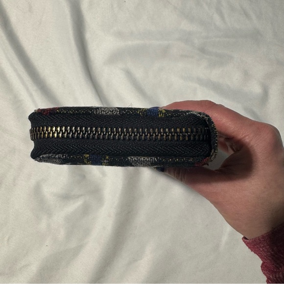 Nixon x Pendleton Midnight Eyes Bifold Wallet – Wool Exterior | Zip Closure - Picture 5 of 14